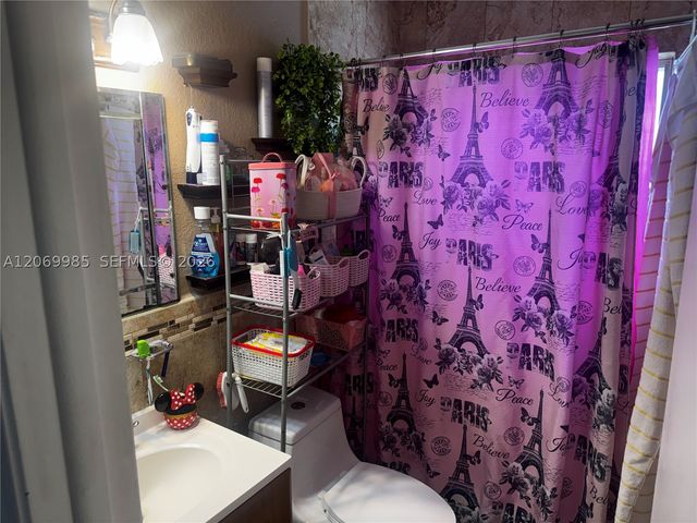 15200 Railroad Dr, Miami Gardens, FL 33054