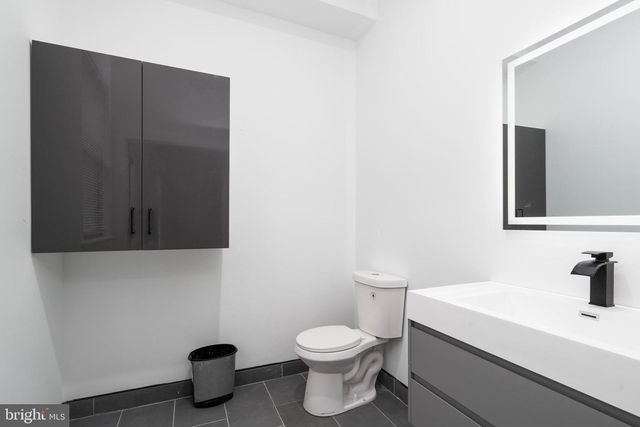 2323 E CABOT ST, Philadelphia, PA 19125