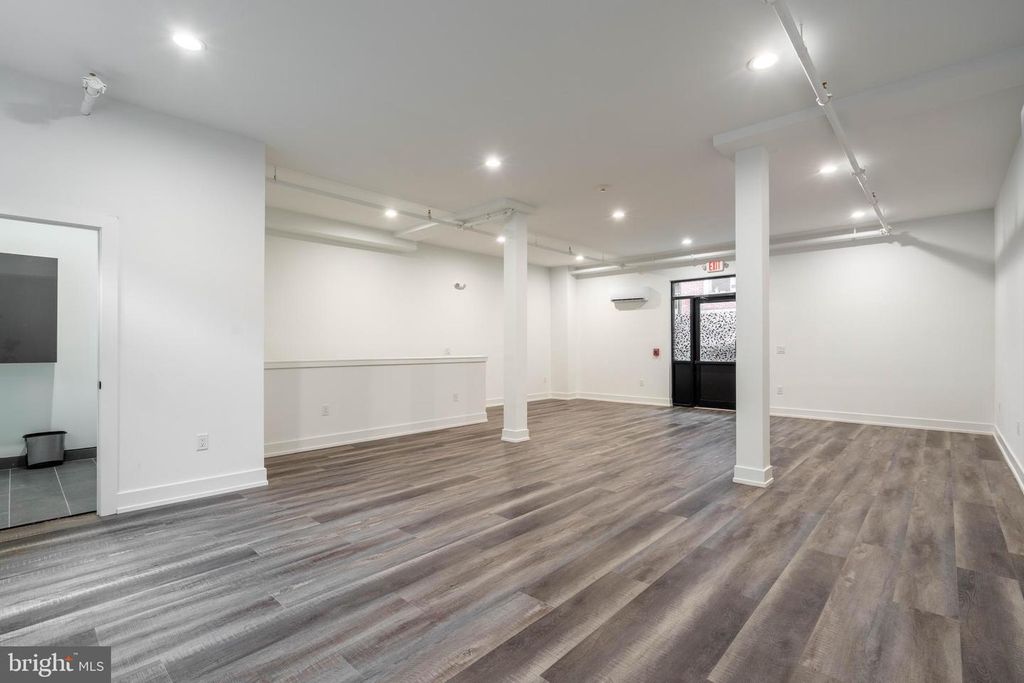 2323 E CABOT ST, Philadelphia, PA 19125