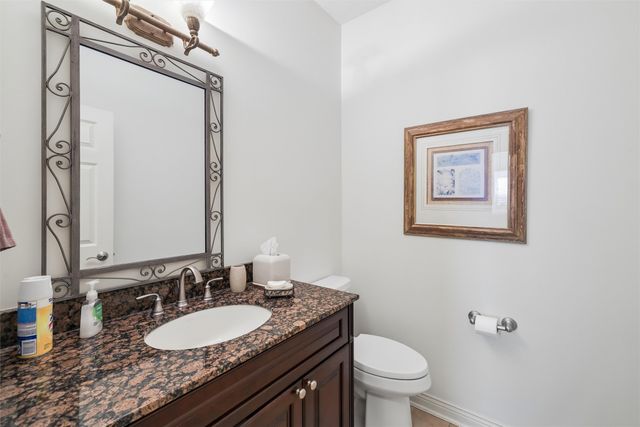 1125 Glen Oaks Drive, West Des Moines, IA 50266