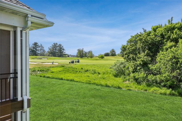 1125 Glen Oaks Drive, West Des Moines, IA 50266