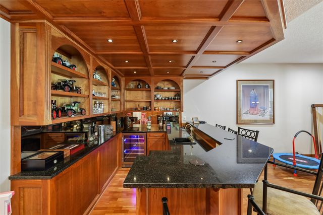 1125 Glen Oaks Drive, West Des Moines, IA 50266