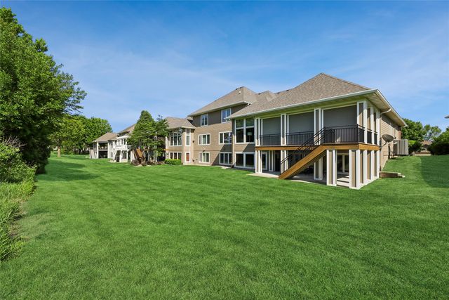 1125 Glen Oaks Drive, West Des Moines, IA 50266