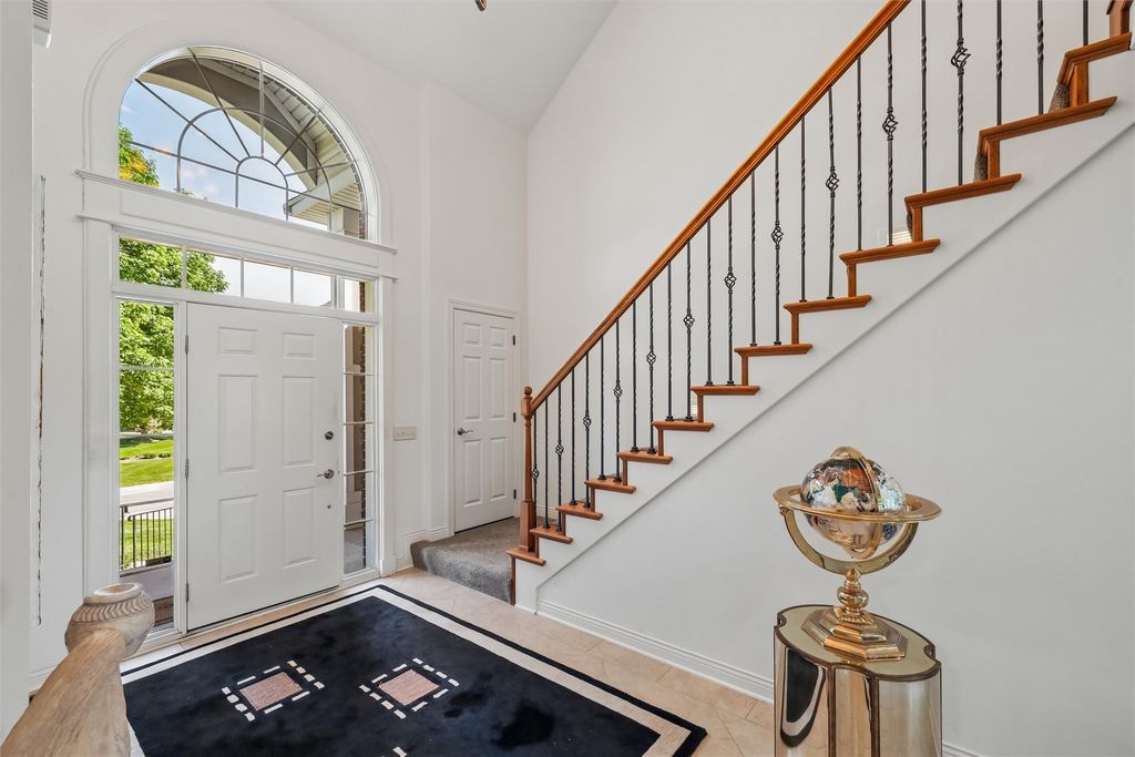 1125 Glen Oaks Drive, West Des Moines, IA 50266