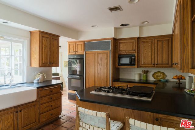 1990 Rose Villa Street, Pasadena, CA 91107