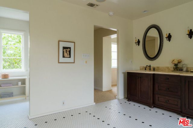 1990 Rose Villa Street, Pasadena, CA 91107