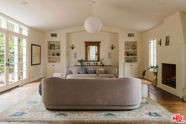1990 Rose Villa Street, Pasadena, CA 91107