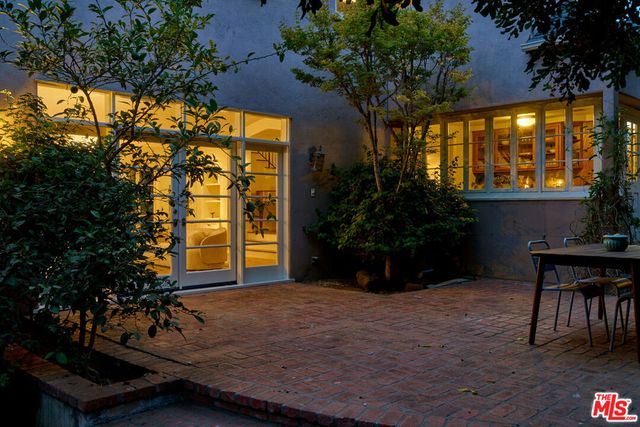 1990 Rose Villa Street, Pasadena, CA 91107