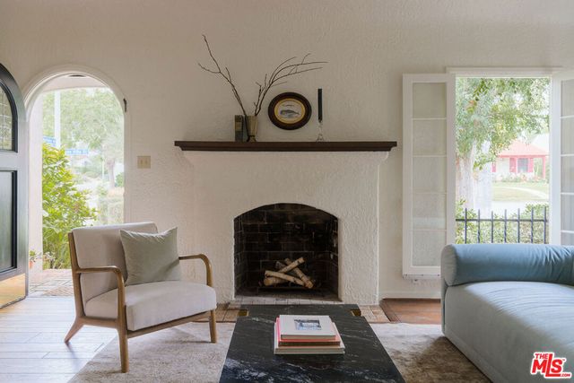 1990 Rose Villa Street, Pasadena, CA 91107