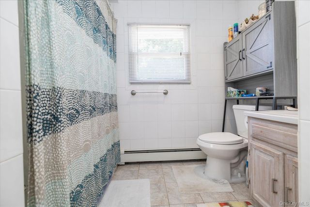 129 Arlyn Drive W, Massapequa, NY 11758