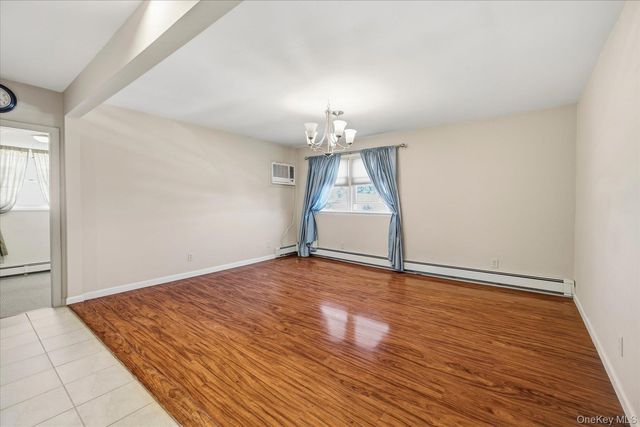 129 Arlyn Drive W, Massapequa, NY 11758
