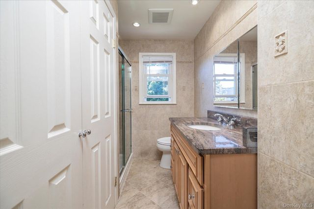 129 Arlyn Drive W, Massapequa, NY 11758