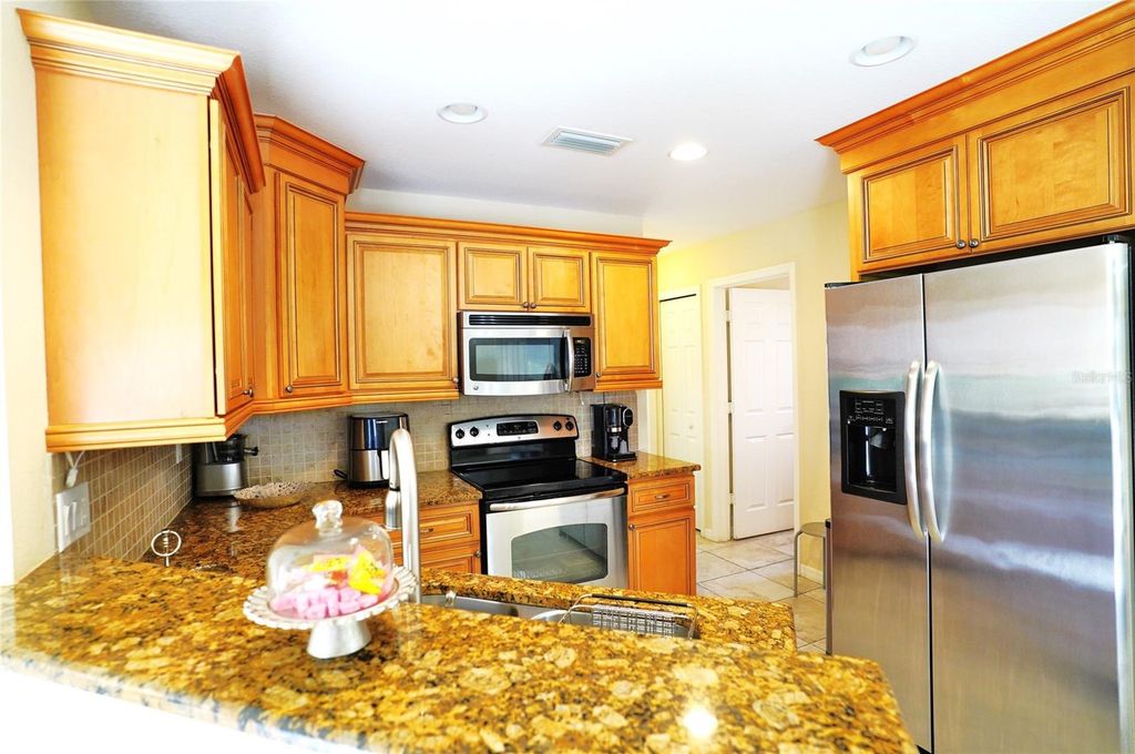 Image 14 of property listing at 12760 SW LAKE SIDE DRIVE, Arcadia, FL 34269