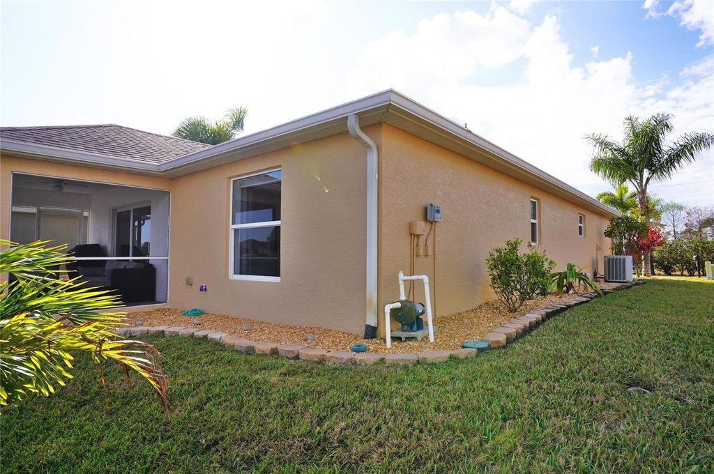 Image 7 of property listing at 12760 SW LAKE SIDE DRIVE, Arcadia, FL 34269