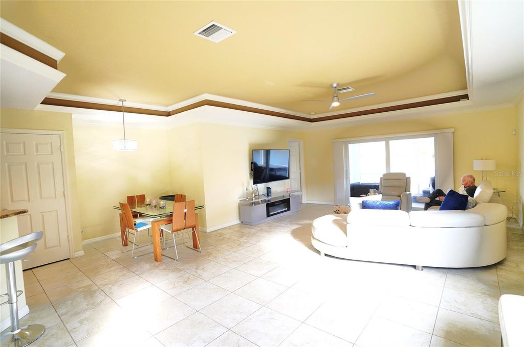 Image 9 of property listing at 12760 SW LAKE SIDE DRIVE, Arcadia, FL 34269