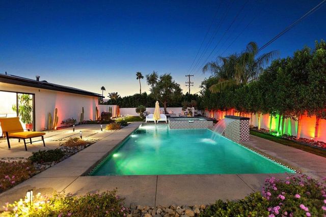 565 W Yorba Road, Palm Springs, CA 92262
