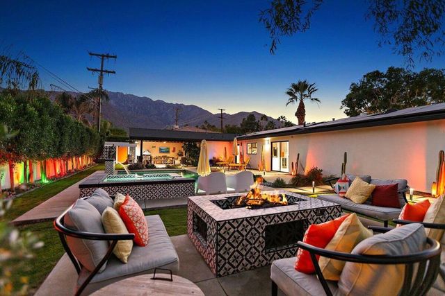 565 W Yorba Road, Palm Springs, CA 92262