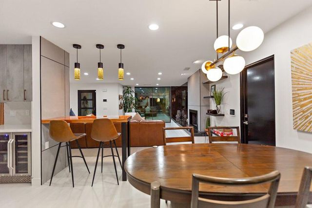 565 W Yorba Road, Palm Springs, CA 92262