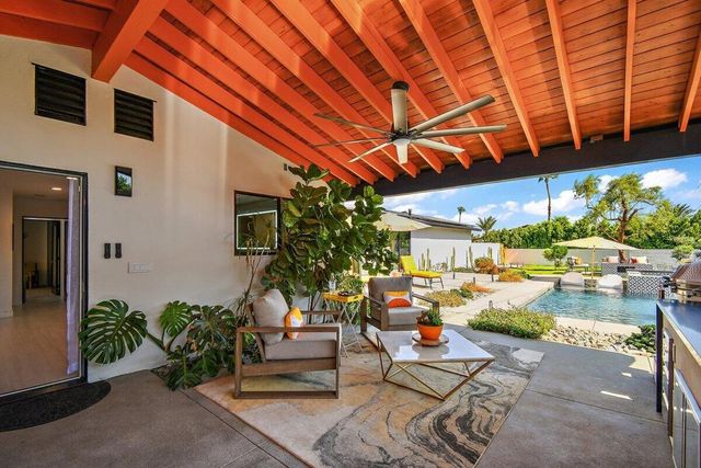 565 W Yorba Road, Palm Springs, CA 92262