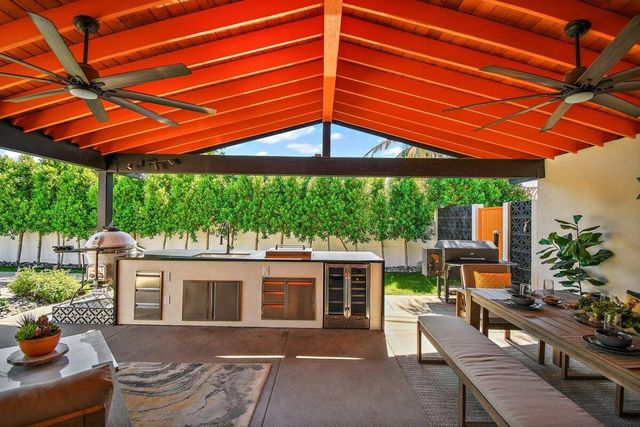 565 W Yorba Road, Palm Springs, CA 92262