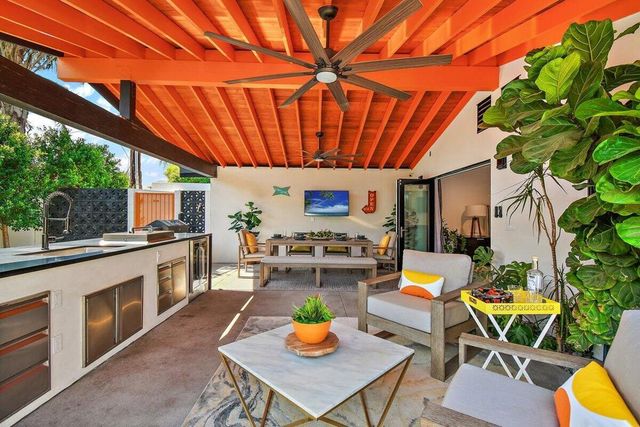 565 W Yorba Road, Palm Springs, CA 92262