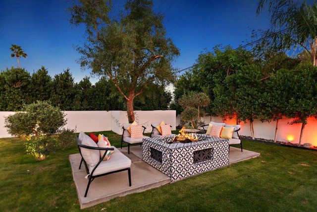 565 W Yorba Road, Palm Springs, CA 92262