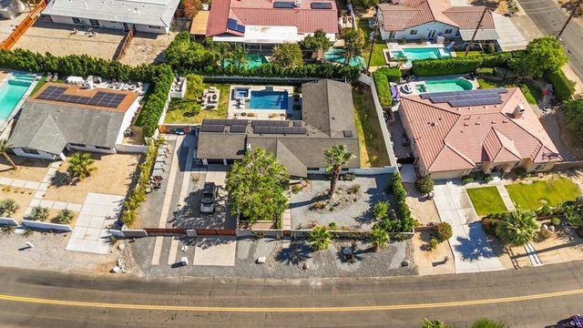 565 W Yorba Road, Palm Springs, CA 92262