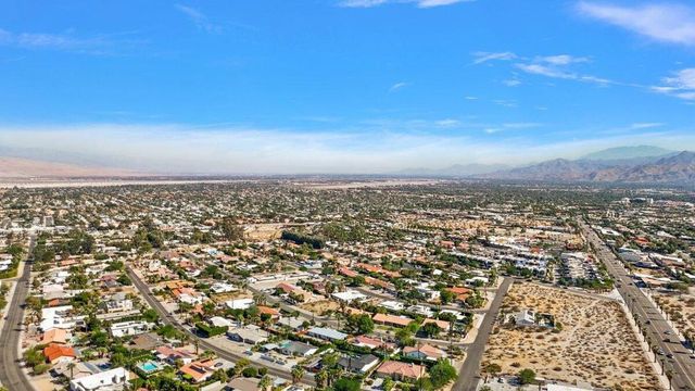 565 W Yorba Road, Palm Springs, CA 92262