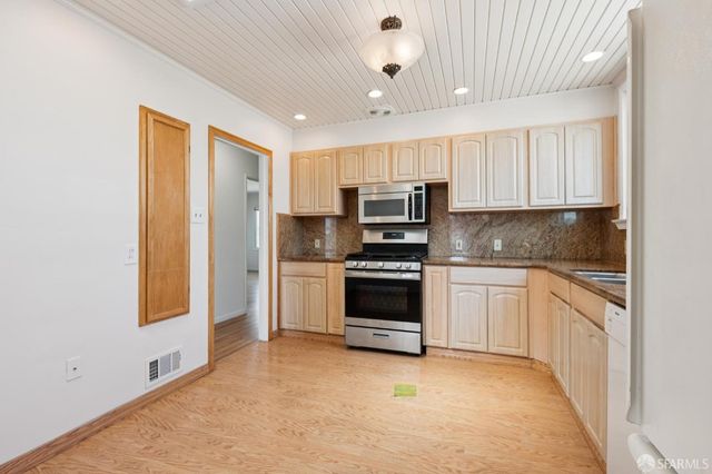 68 Oakmont Drive, Daly City, CA 94015