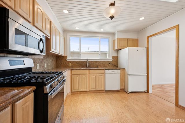 68 Oakmont Drive, Daly City, CA 94015