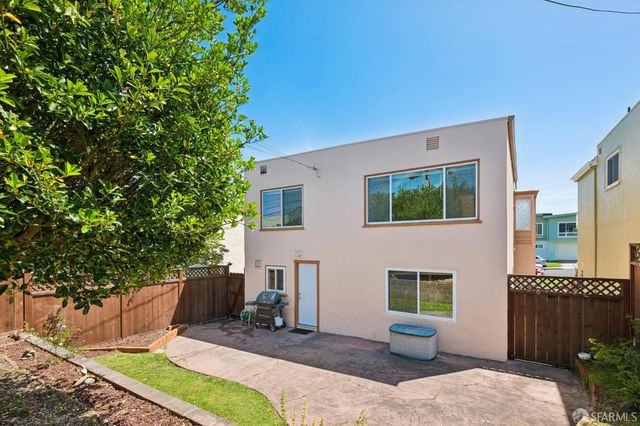 68 Oakmont Drive, Daly City, CA 94015