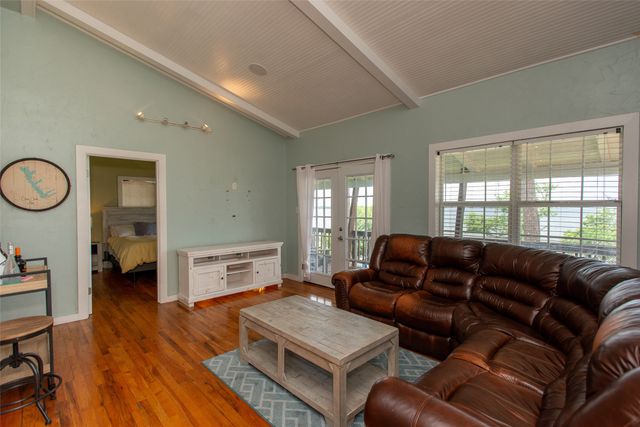 116 Isle Of View Drive, Tool, TX 75143