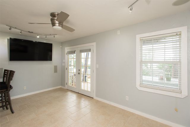 116 Isle Of View Drive, Tool, TX 75143