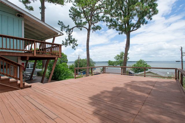 116 Isle Of View Drive, Tool, TX 75143