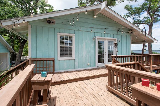 116 Isle Of View Drive, Tool, TX 75143