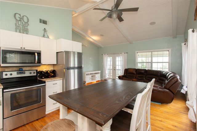 116 Isle Of View Drive, Tool, TX 75143