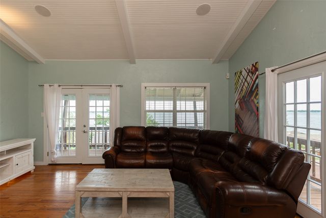 116 Isle Of View Drive, Tool, TX 75143