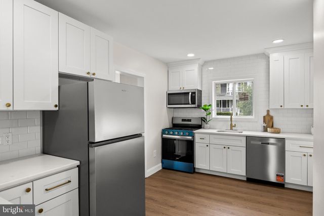 620 CENTRAL AVE, Laurel Springs, NJ 08021
