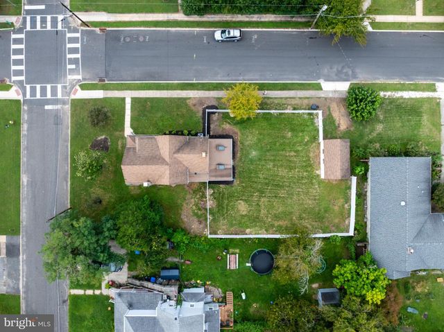 620 CENTRAL AVE, Laurel Springs, NJ 08021