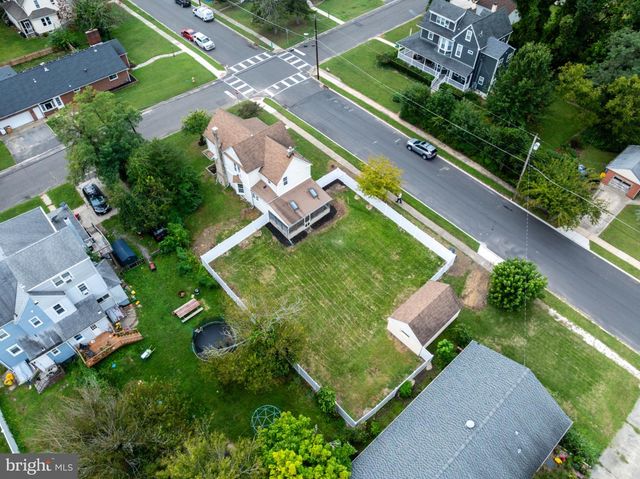 620 CENTRAL AVE, Laurel Springs, NJ 08021