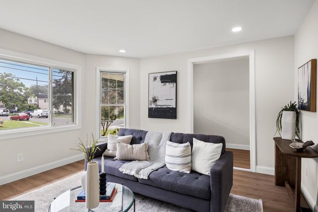 620 CENTRAL AVE, Laurel Springs, NJ 08021