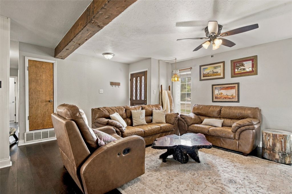 1117 Cozby Street E, Benbrook, TX 76126 — photo 3