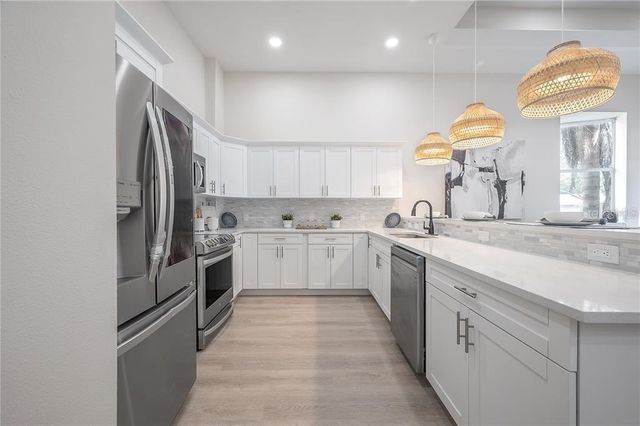 9417 CITRUS GLEN PLACE 9417, Tampa, FL 33618