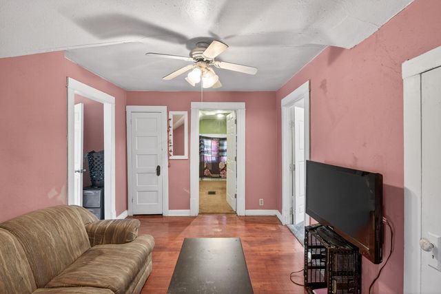 790 Geranium Avenue E, Saint Paul, MN 55106