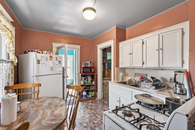 790 Geranium Avenue E, Saint Paul, MN 55106