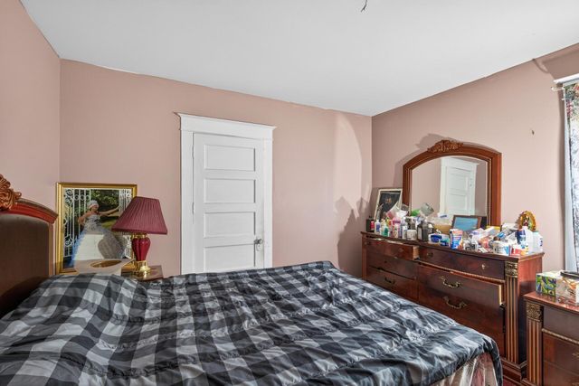 790 Geranium Avenue E, Saint Paul, MN 55106