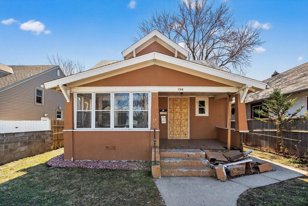 790 Geranium Avenue E, Saint Paul, MN 55106