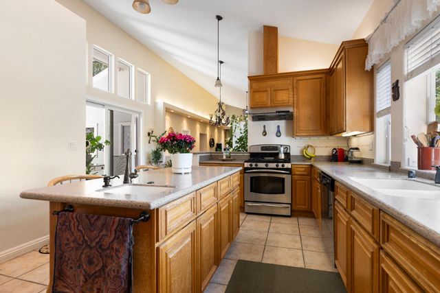 1361 Taylor Rd, Newcastle, CA 95658