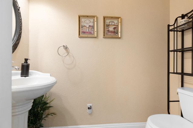 1361 Taylor Rd, Newcastle, CA 95658