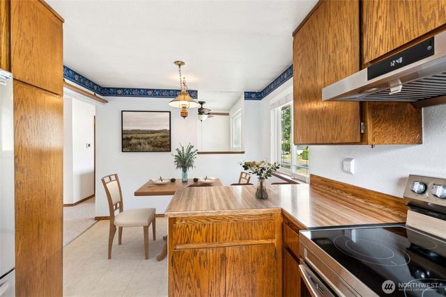 602 142nd Street S, Tacoma, WA 98444